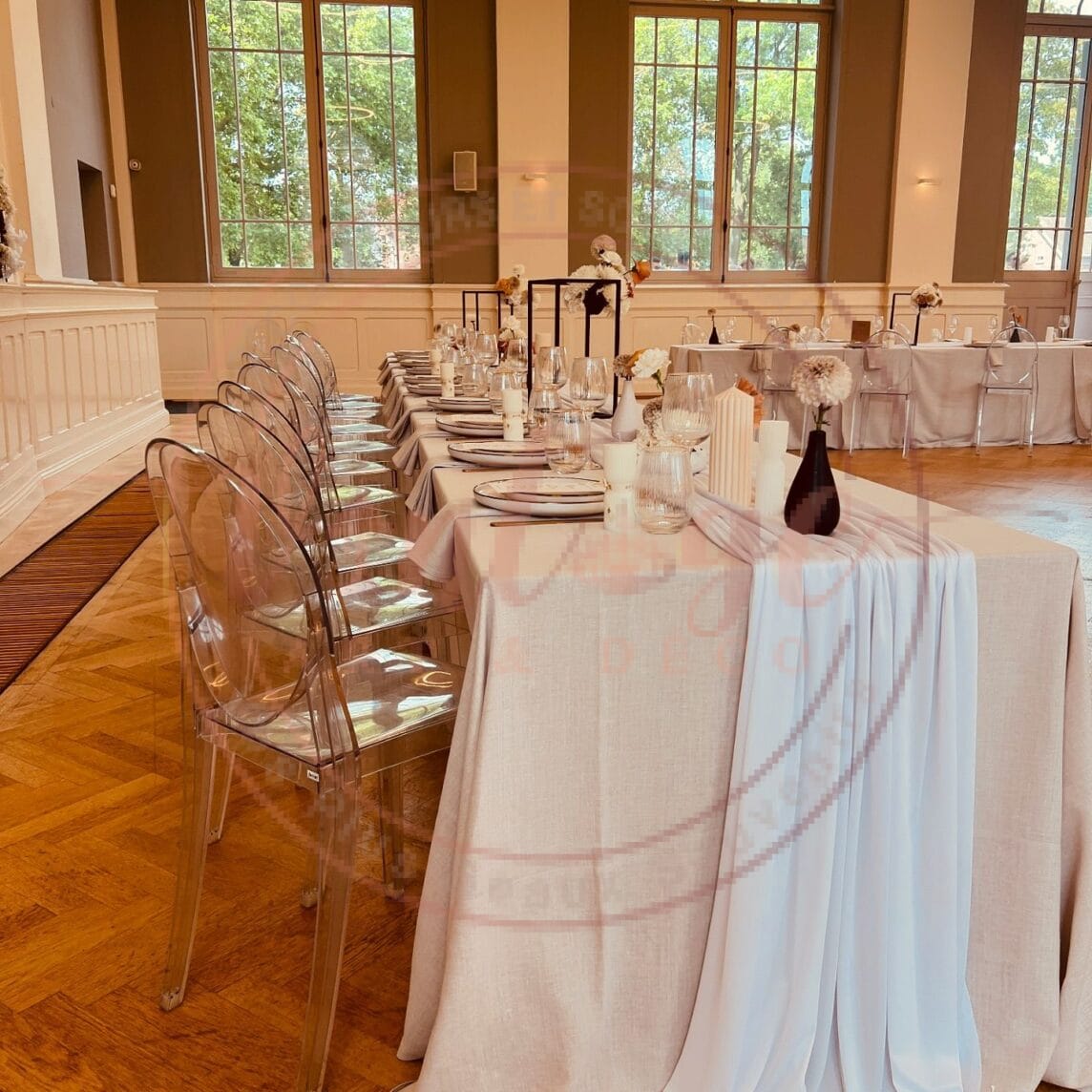 Parce que votre mariage mérite le meilleur, choisissez Vintage Art & Déco, votre wedding planner à Lille Tourcoing, pour un événement qui restera gravé dans les mémoires comme une véritable œuvre d'art vintage.